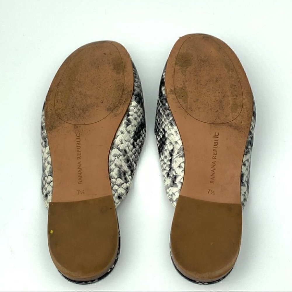 Banana Republic Flats Size 7.5 Print Python Mules - image 7